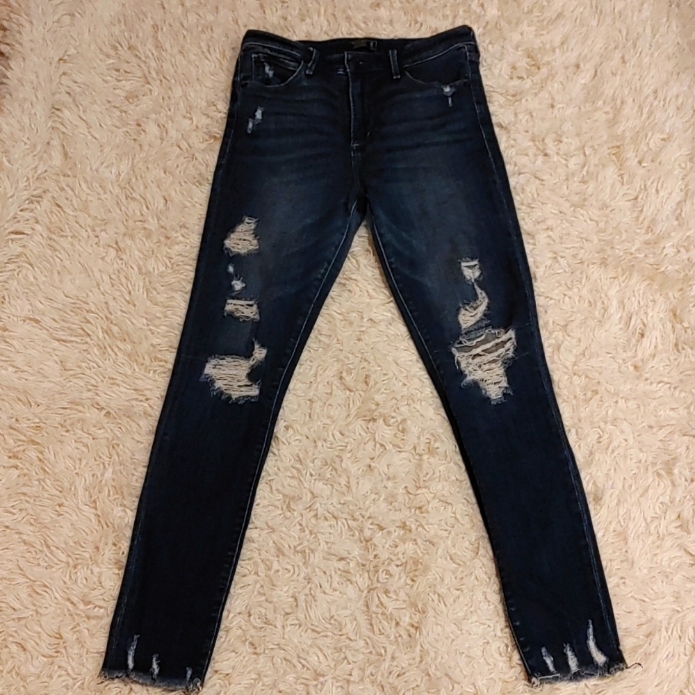 Abercrombie & Fitch Ripped Skinny Jeans